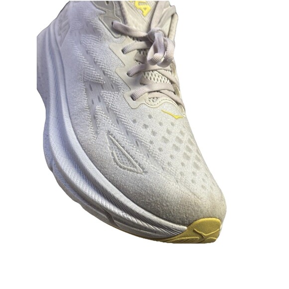 HOKA ONE ONE Clifton 9 Wide Lace-Up White Low Top Men/ Women  Sneaker main image 9